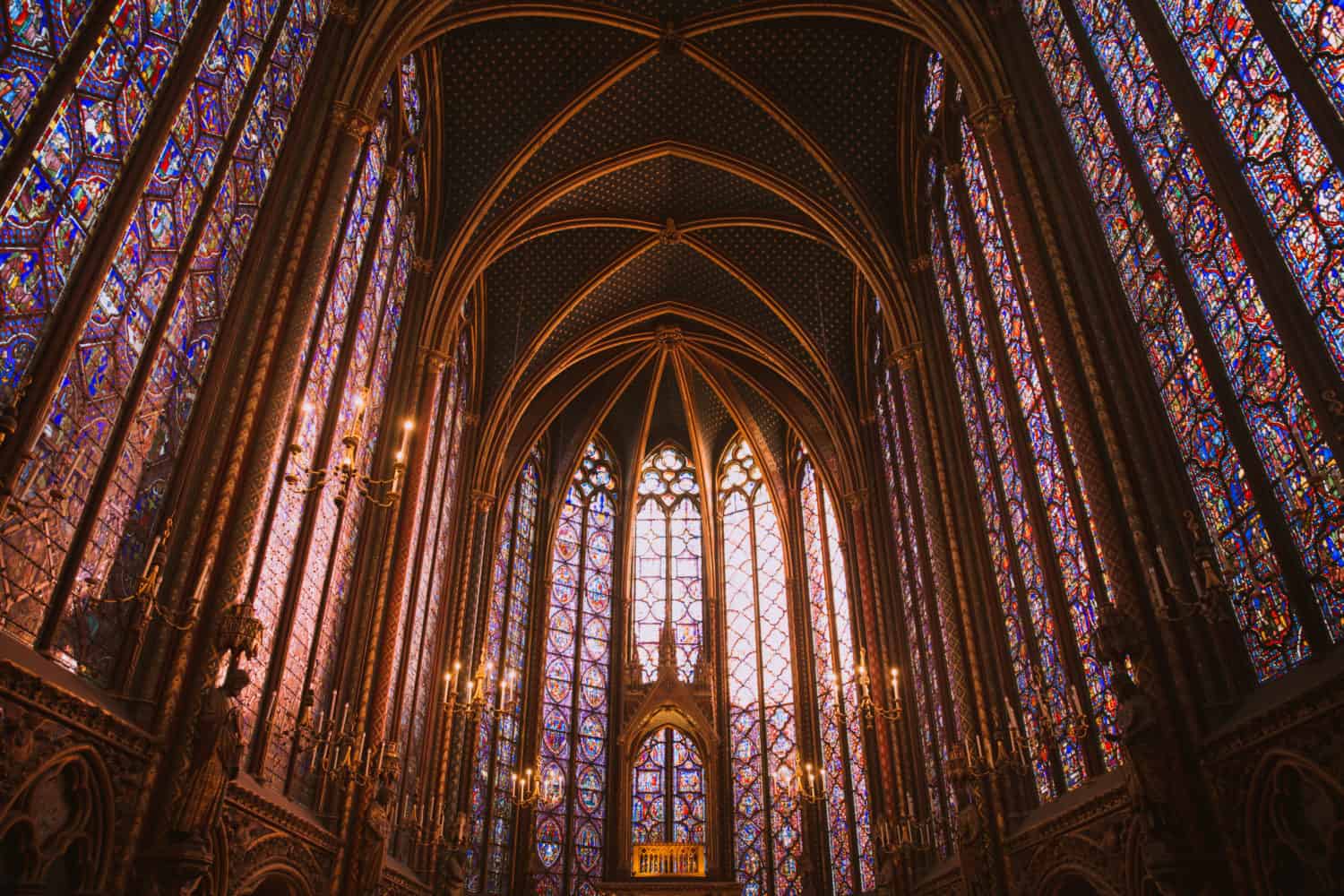 Saint Chapelle - 10 Best Instagram Spots In Paris - TheMandagies.com