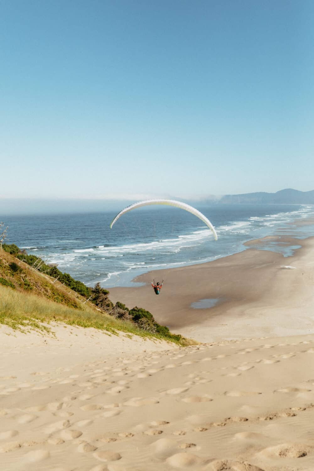 Hang Gliders at Cape Kiwanda