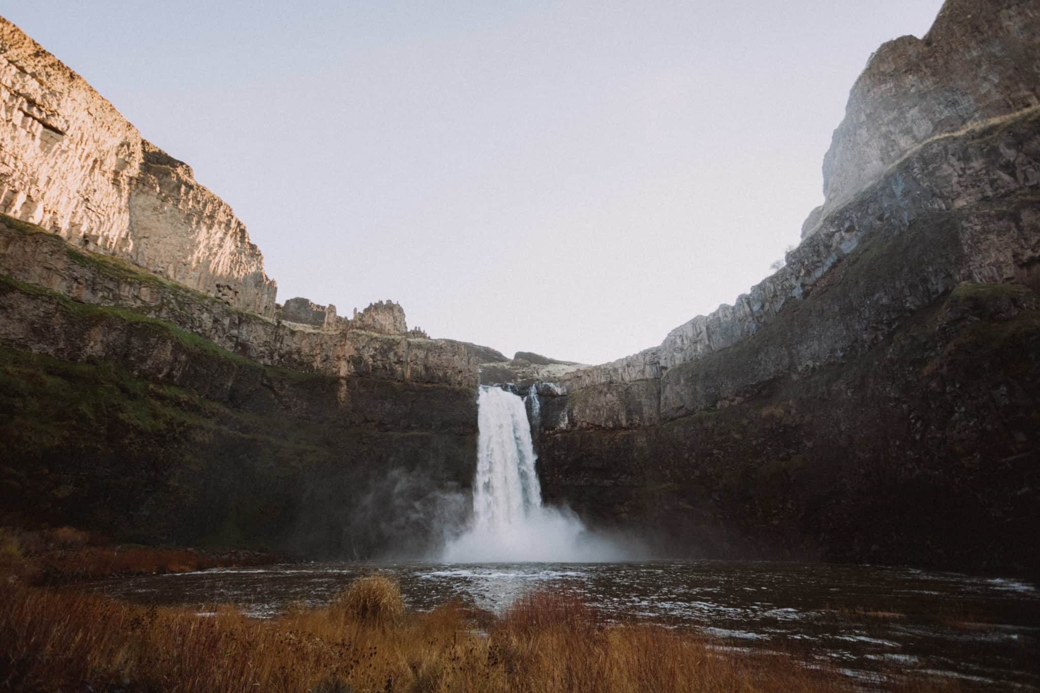 Ready to explore Palouse Falls in Washington? Read more to find out what to expect, and inspiration for your next adventure! TheMandagies.com