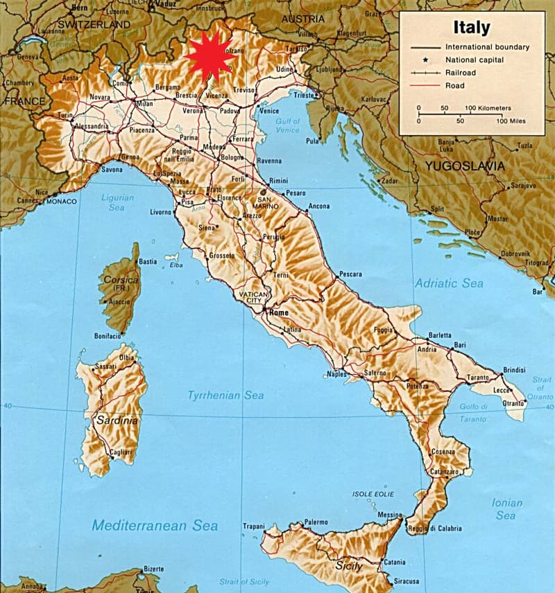 Plan the ultimate trip to Northern Italy and explore the Dolomites! TheMandagies.com (Map of Italy)