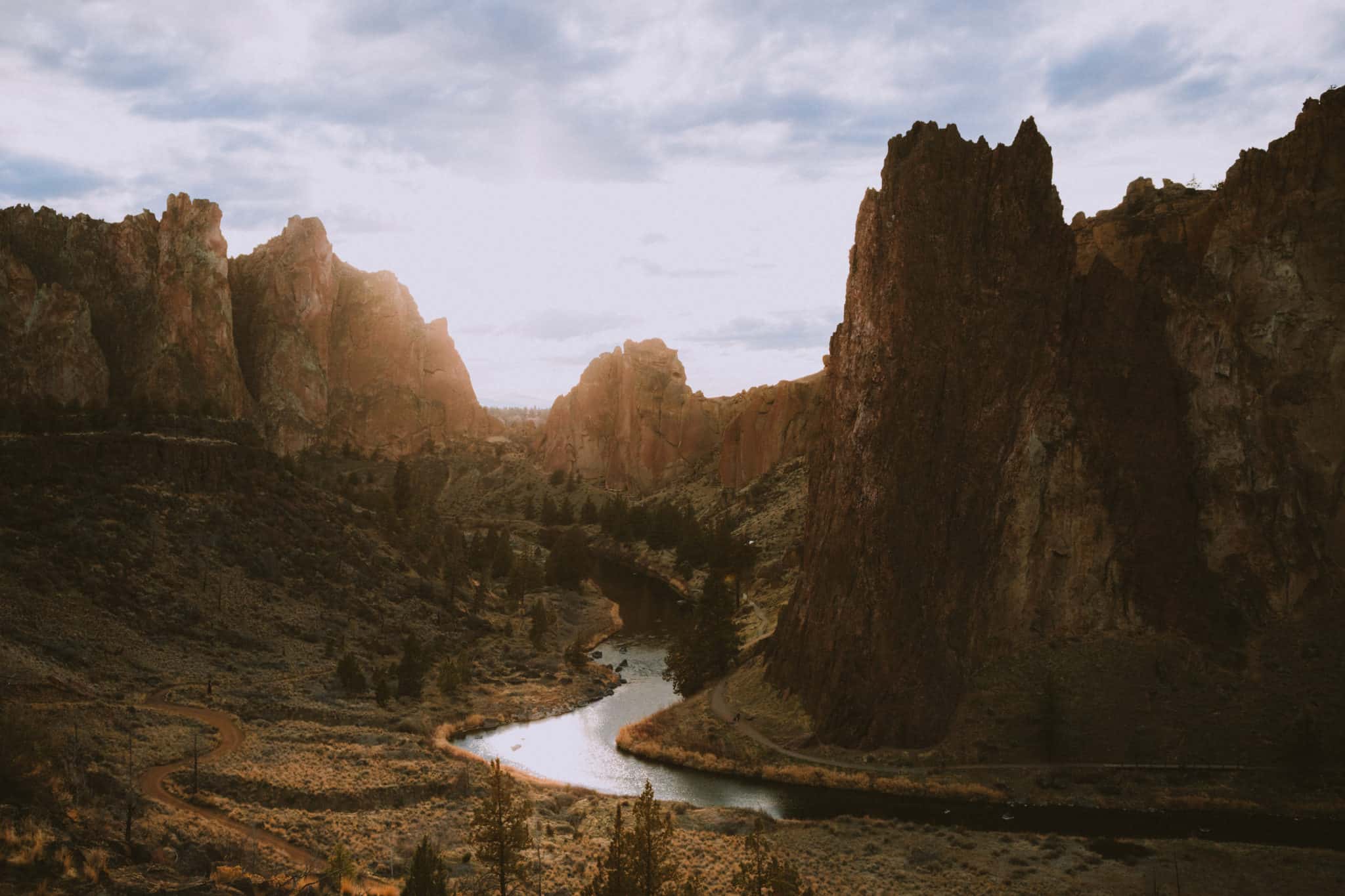 Smith Rock SP At Sunset - Travel Photography Tips