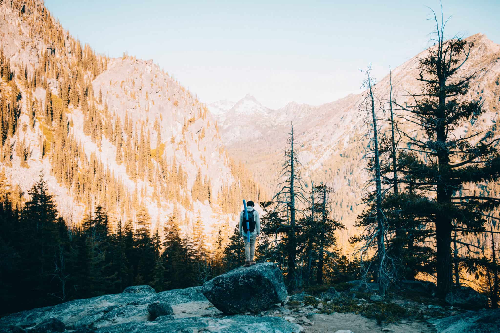 Kevin Kinghorn su Colchuck Lago di Escursione