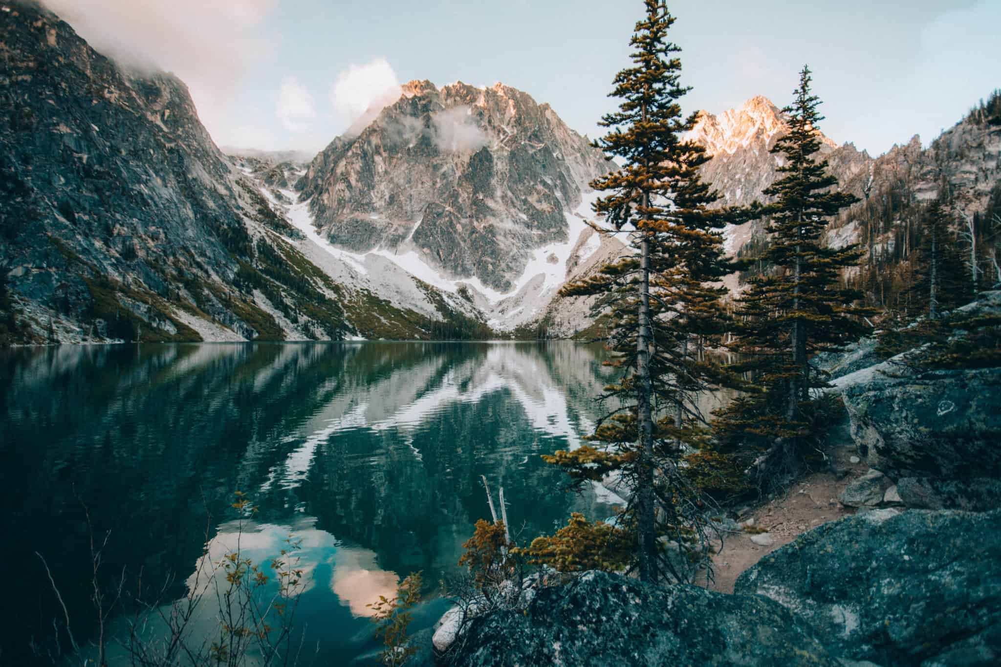 Colchuck Lake view tijdens zonsopgang (TheMandagies.com)