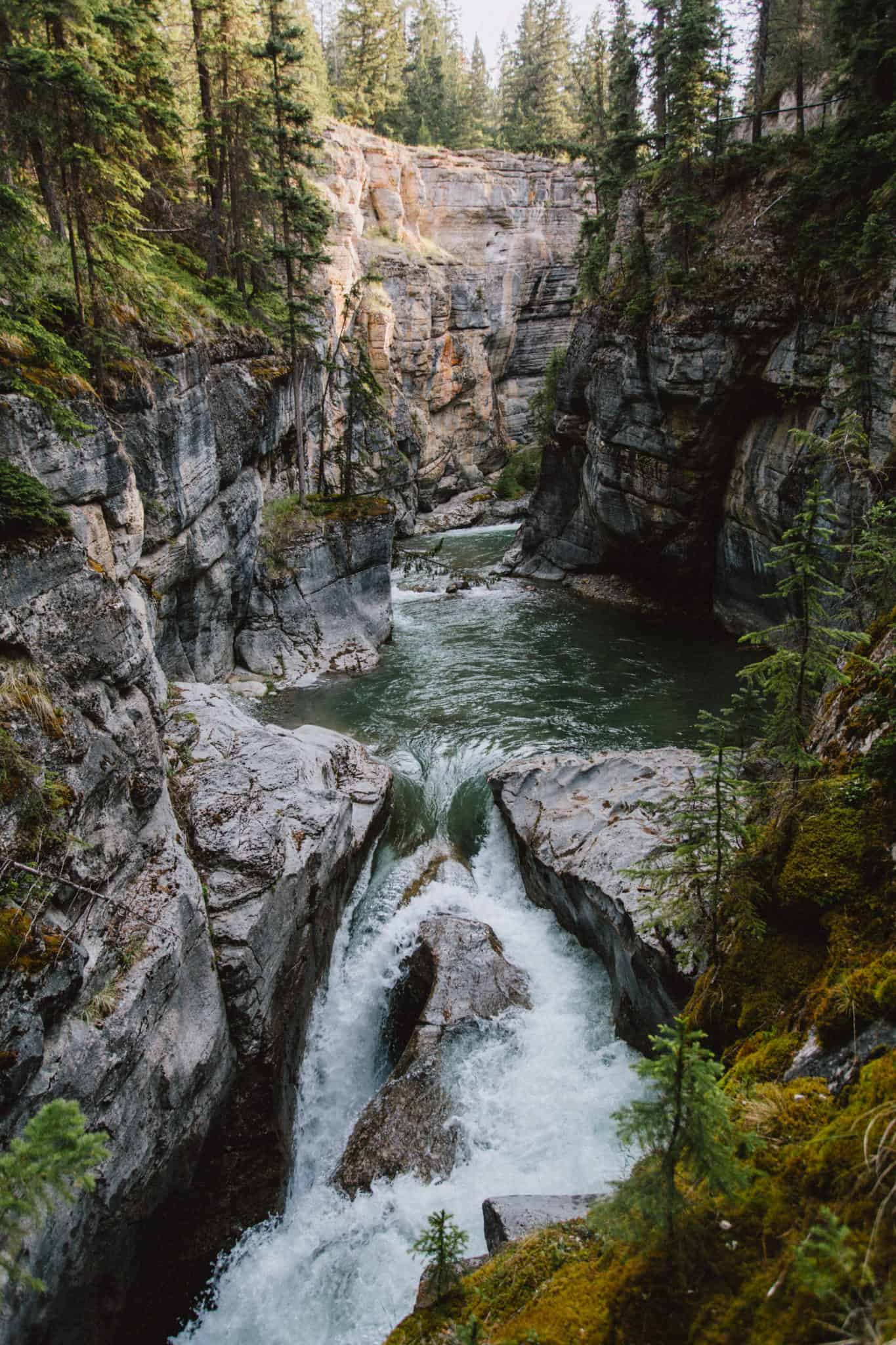 Easy Hikes In Jasper National Park - Maligne Canyon