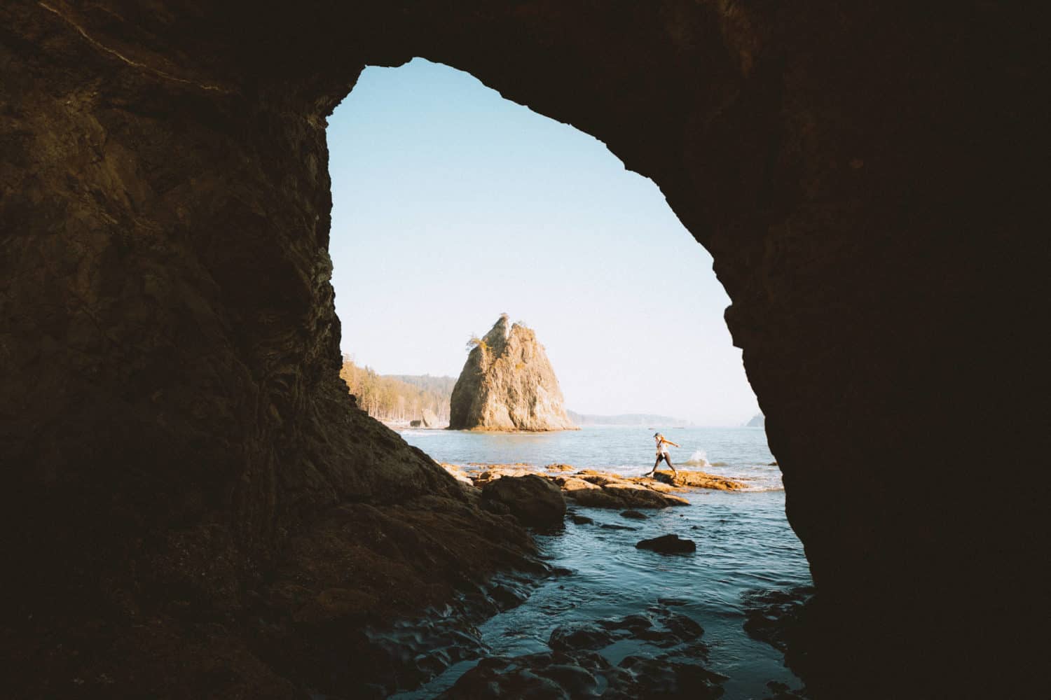 Washington Hiking Trails - Hole In The Wall Rialto Beach