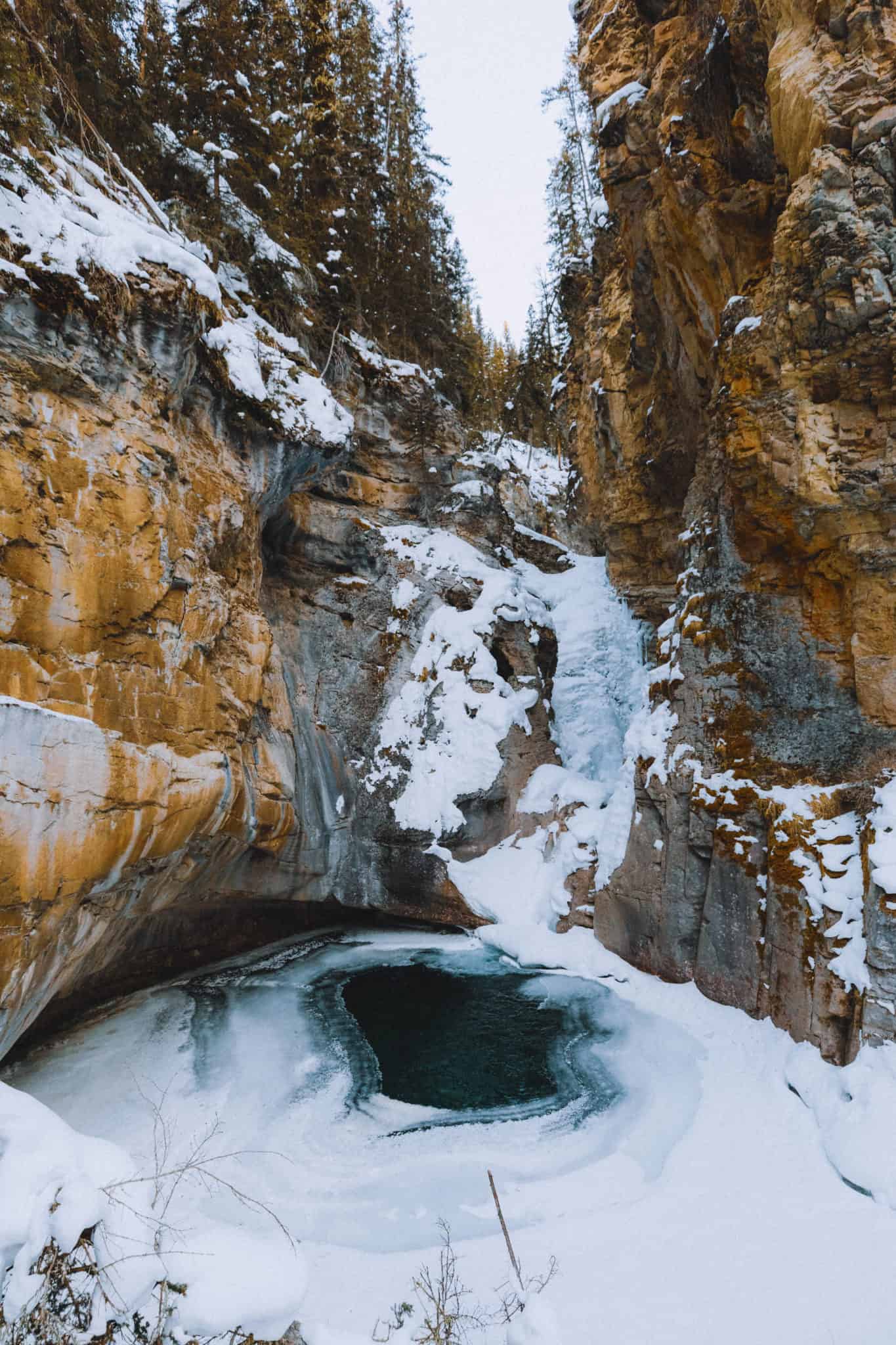 Frozen Lower Falls - Johnston Canyon - TheMandagies.com