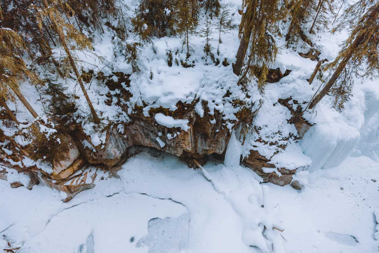 Johnston Canyon winter hike - view of gorge below