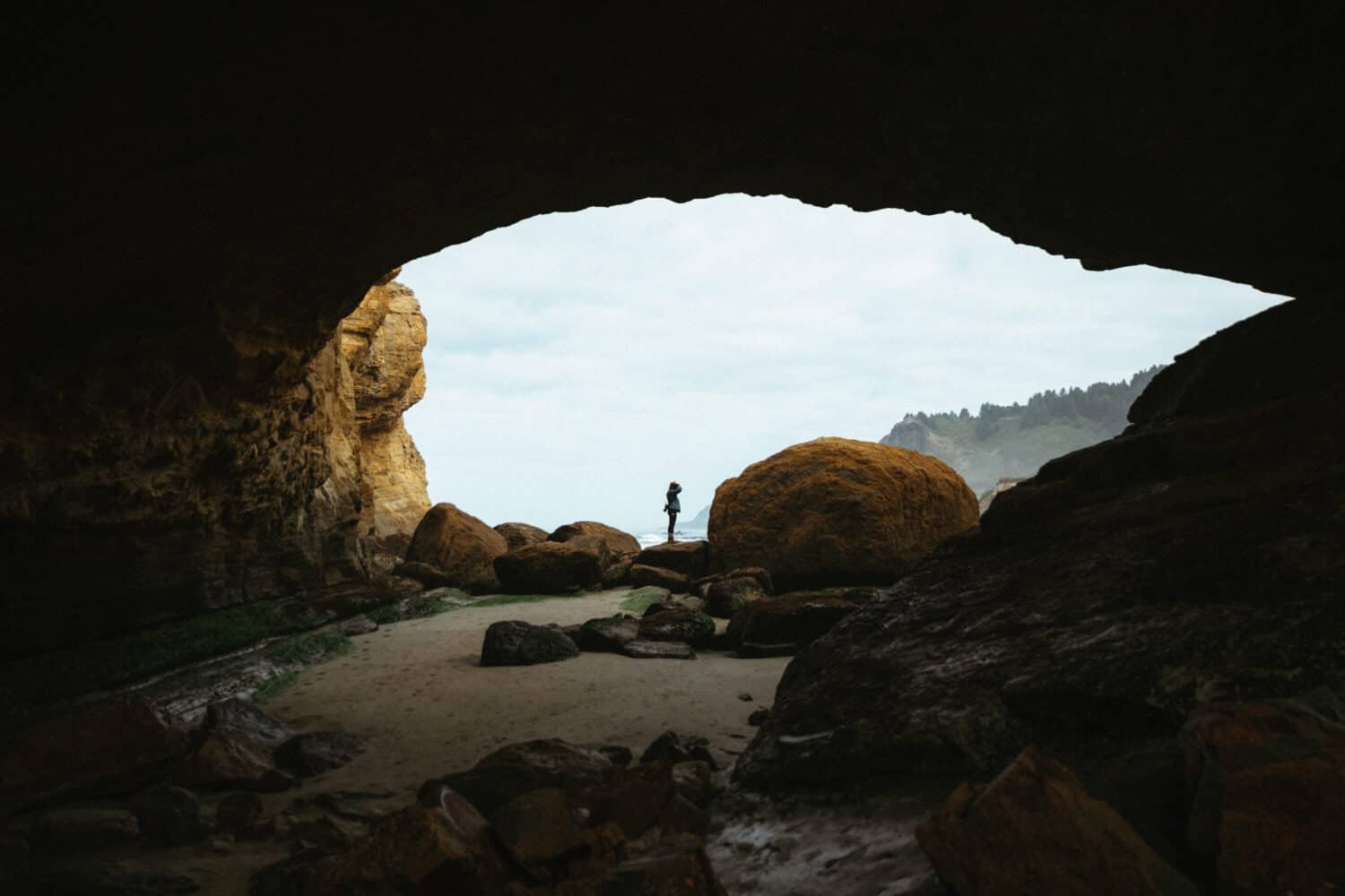 Berty Mandagie at Devil's Punch Bowl State Scenic Area on the Oregon Coast