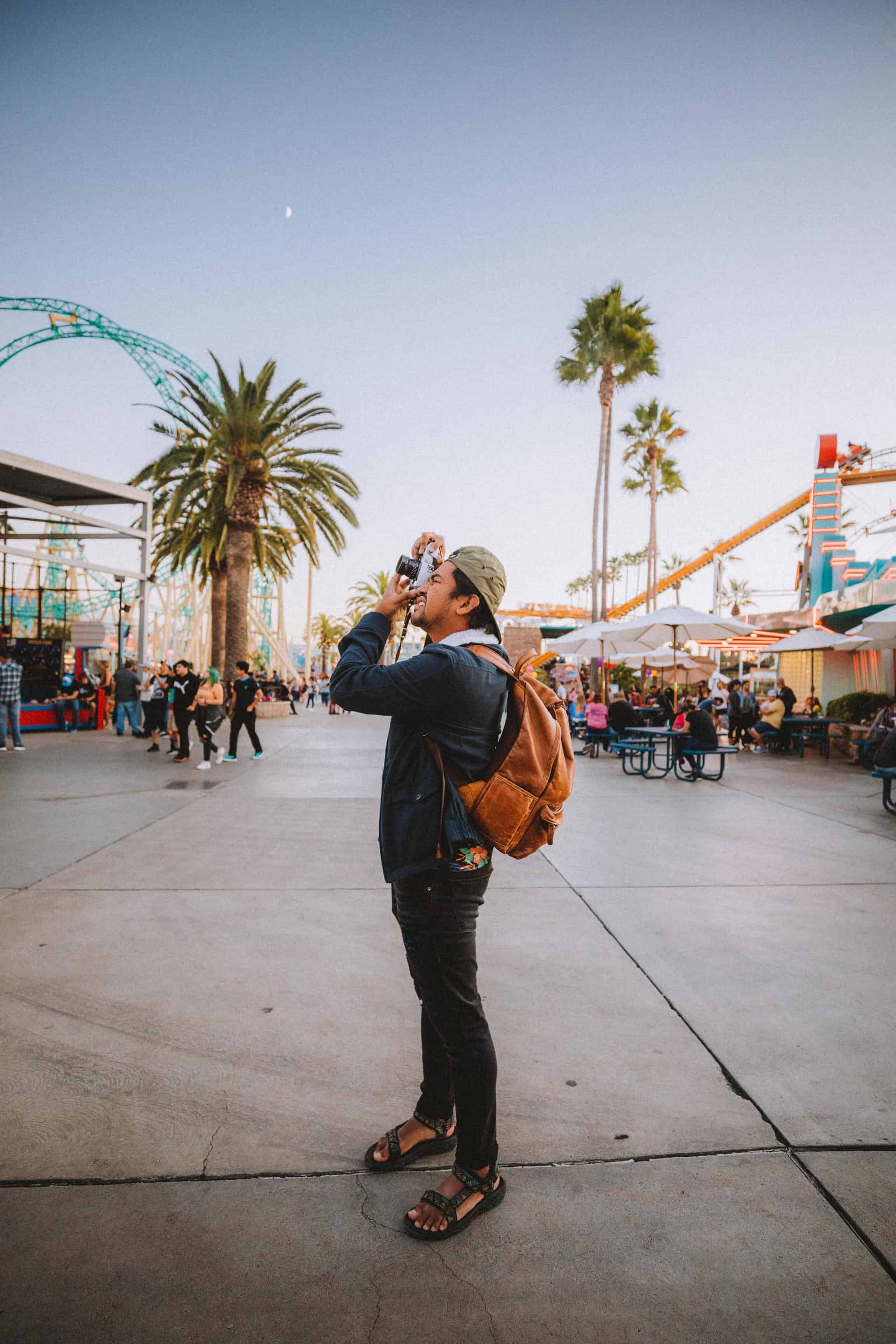 Berty taking photos at Knott's Berry Farm - TheMandagies.com