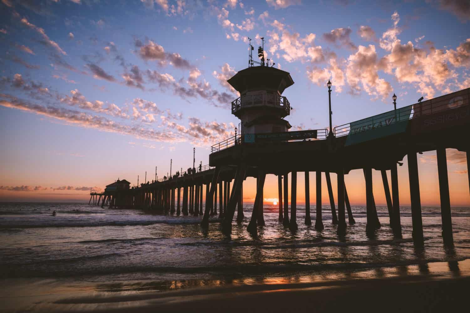 Sunset On Huntington Beach Pier - TheMandagies.com