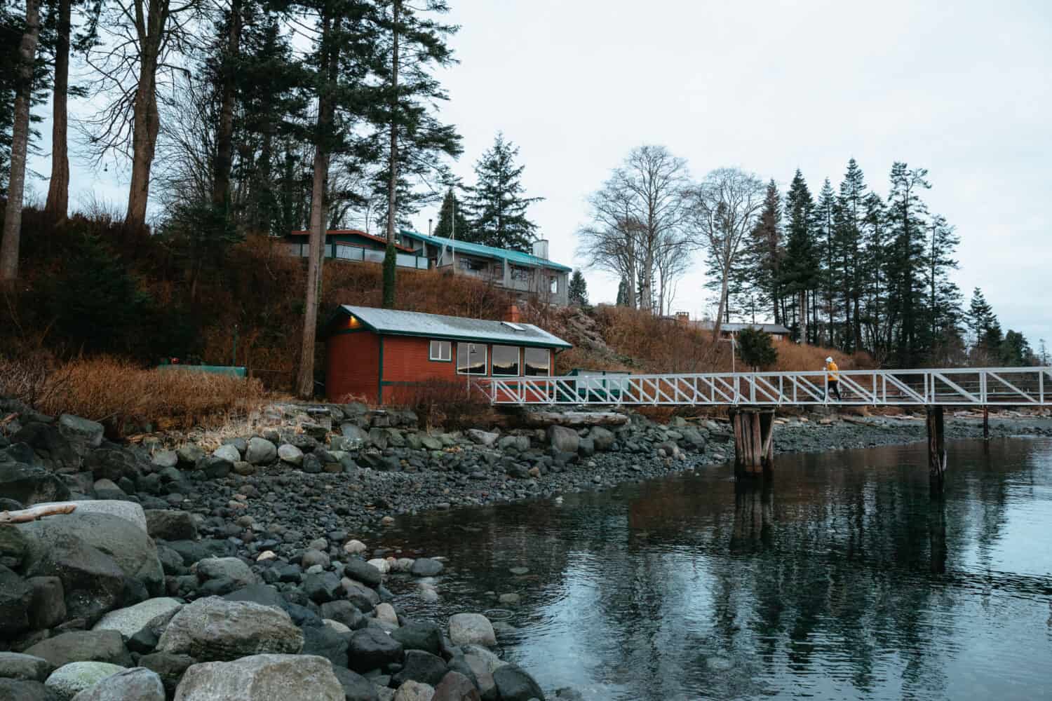 Sunrise at Dolphins Resort - Campbell River, BC - TheMandagies.com