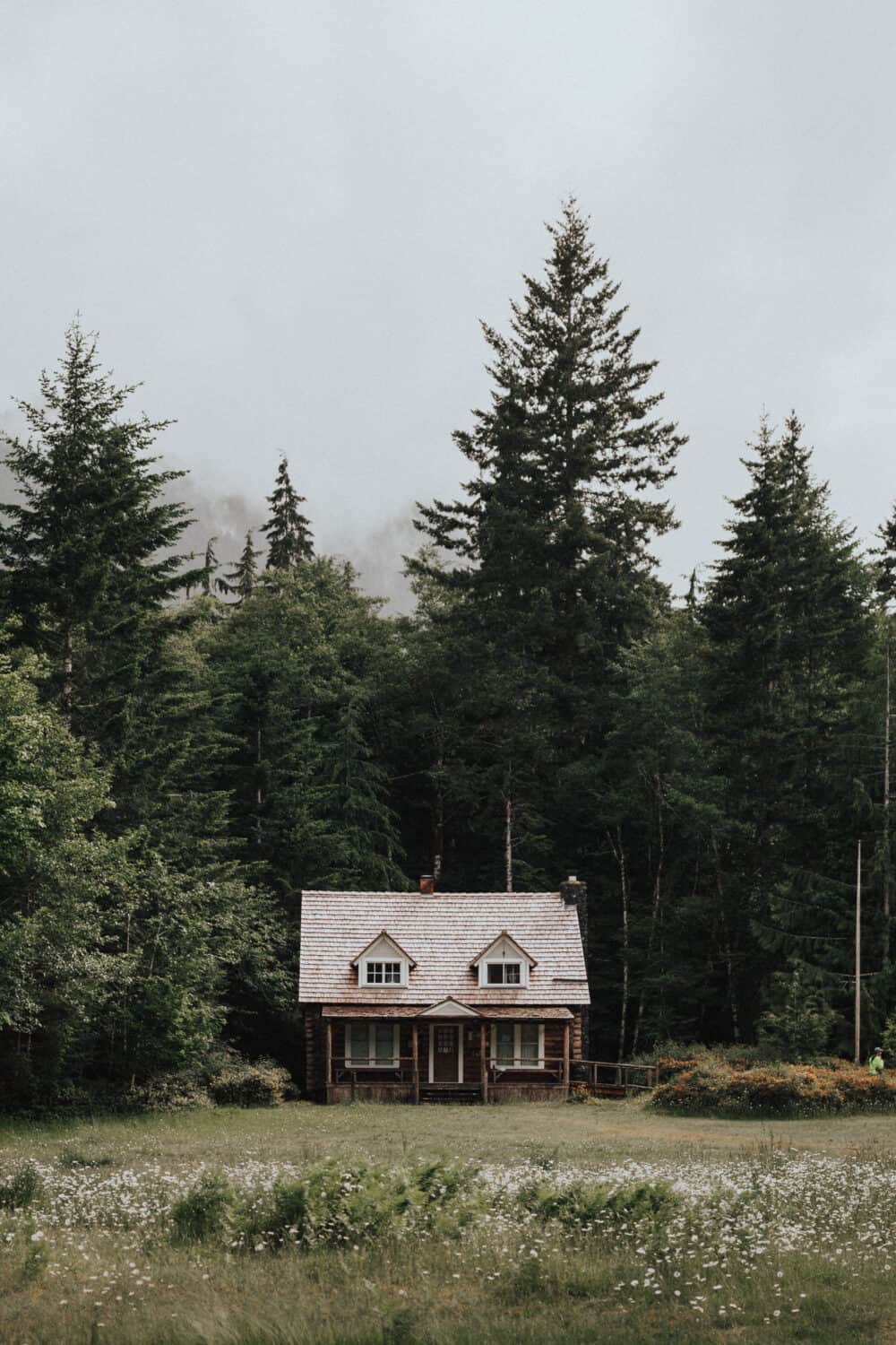 Mount Storm King Ranger Station In Olympic National Park - TheMandagies.com