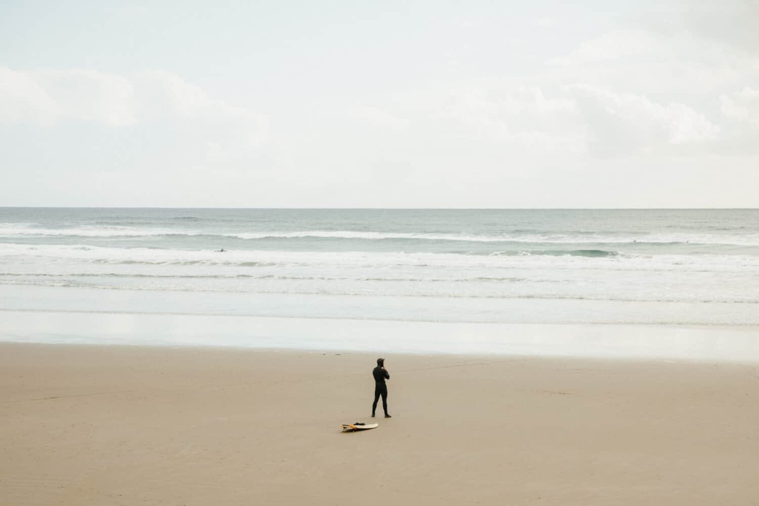 Surfing In Westport, Washington - TheMandagies.com