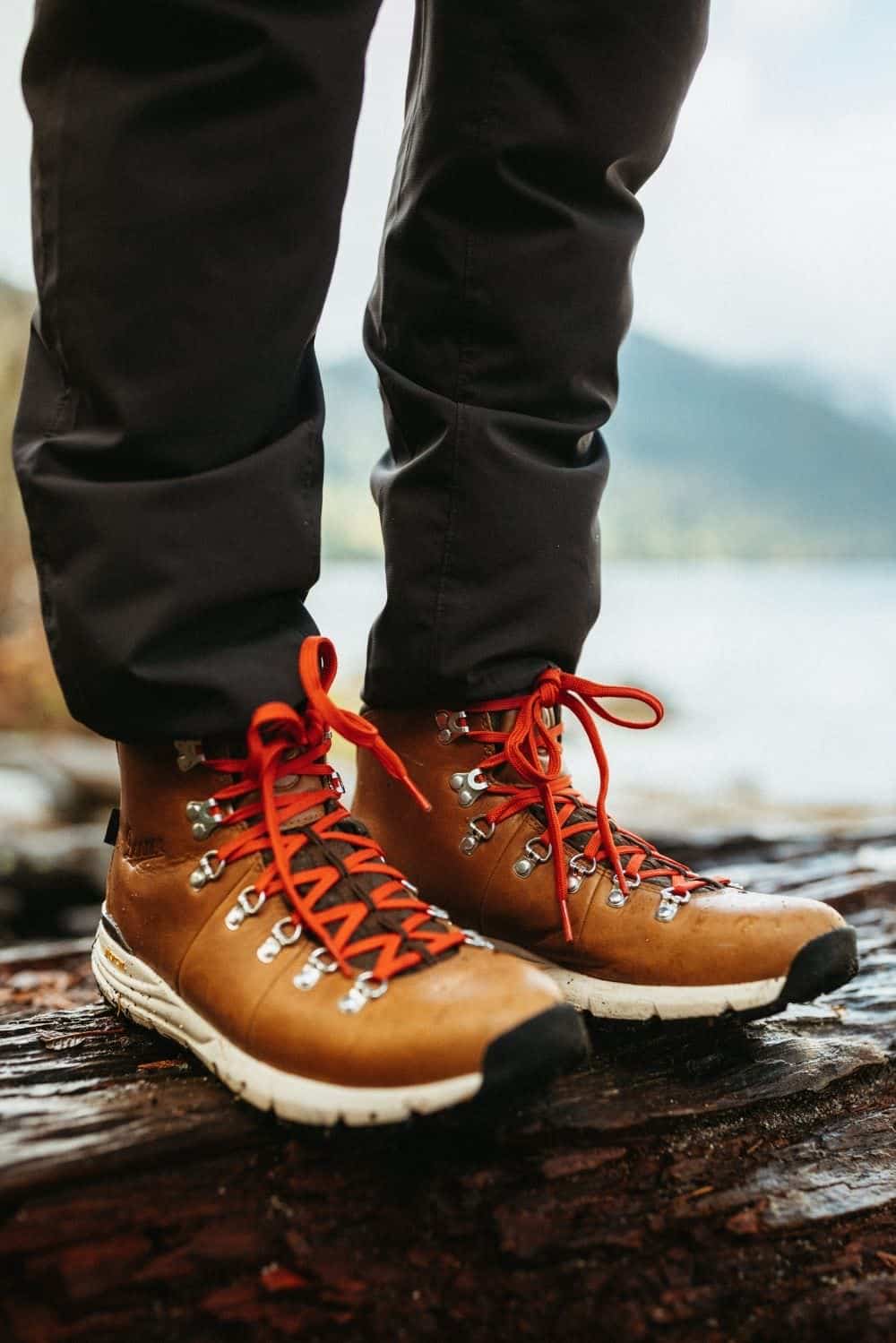 Best Hiking Boots For The Pacific Northwest - The Mandagies