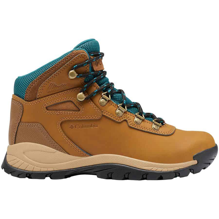 The 12 Best Hiking Boots For Pacific Northwest Trails (According To Our ...