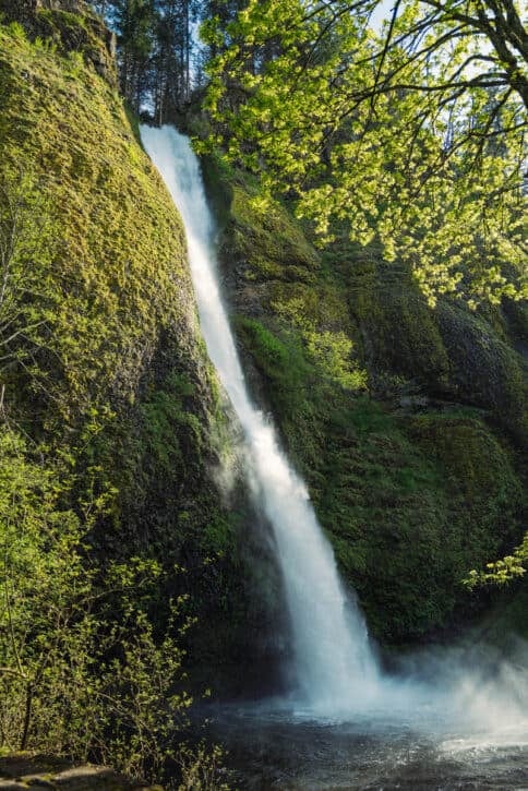 the-26-most-incredible-columbia-river-gorge-waterfalls-the-mandagies