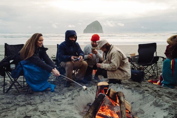 7 Oregon Beaches That Allow Bonfires - The Mandagies